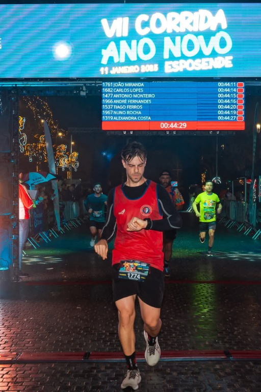 Atleta Hélder Faria na prova VII Corrida de Ano Novo 2025